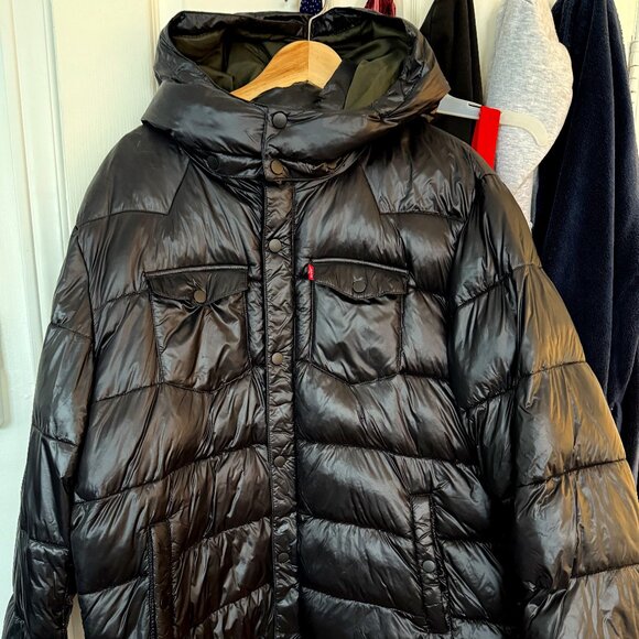 Levi’s Black Puffer Jacket. Men’s large - Picture 1 of 3